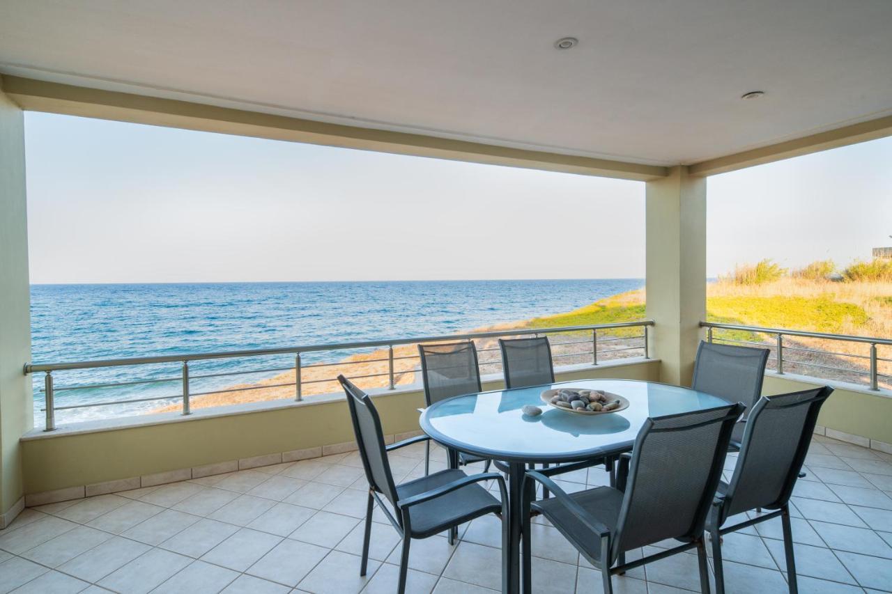 Spacious Beachfront Maisonettes With Stunning Views & A Private Beach Монемвазия Экстерьер фото