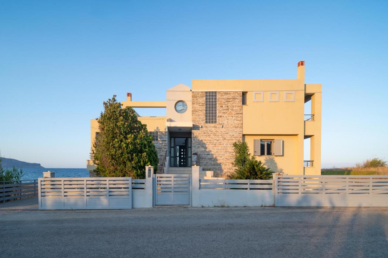 Spacious Beachfront Maisonettes With Stunning Views & A Private Beach Монемвазия Экстерьер фото