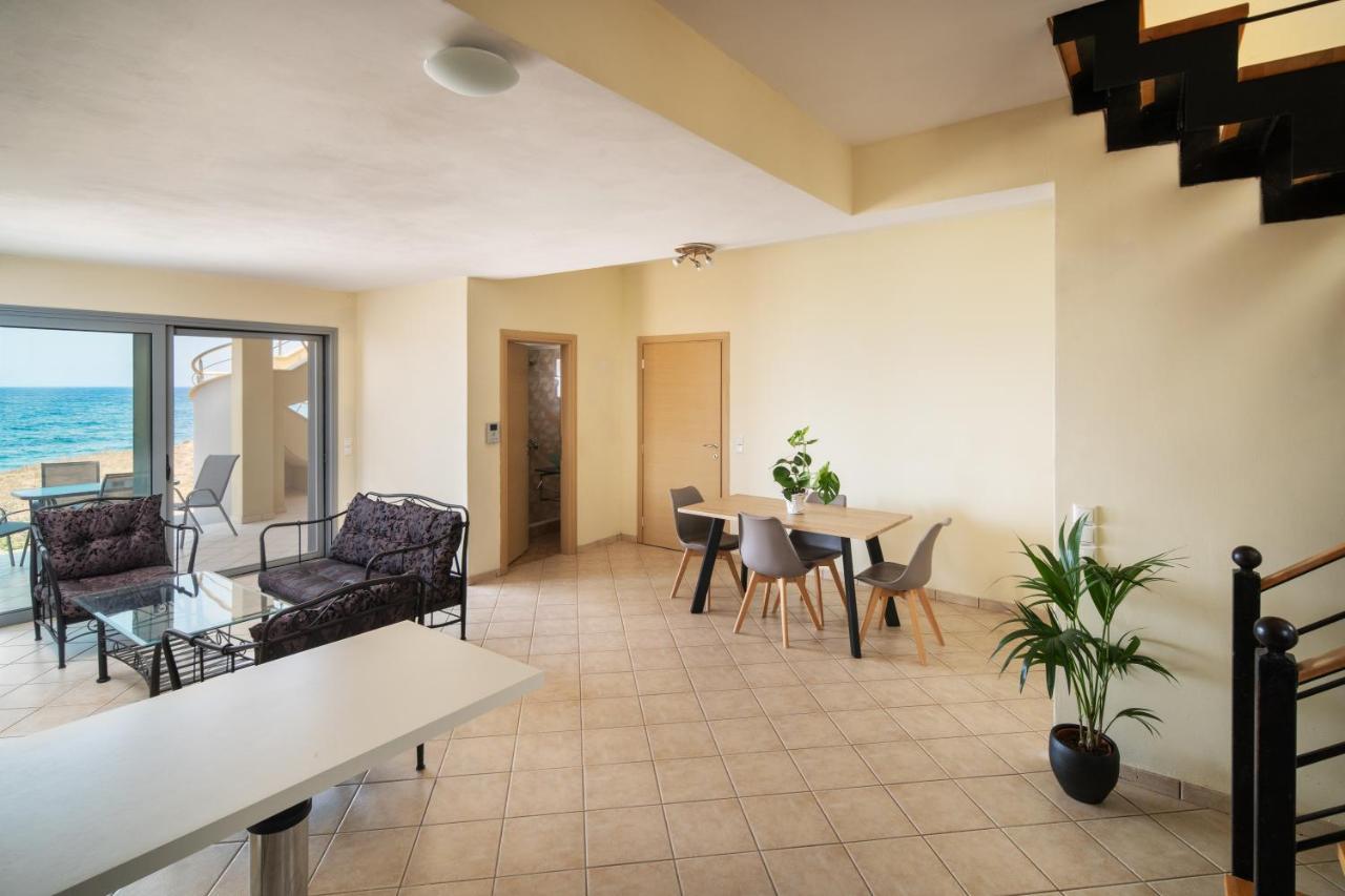Spacious Beachfront Maisonettes With Stunning Views & A Private Beach Монемвазия Экстерьер фото