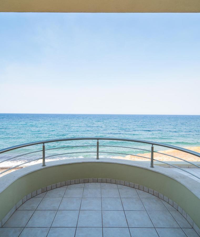 Spacious Beachfront Maisonettes With Stunning Views & A Private Beach Монемвазия Экстерьер фото